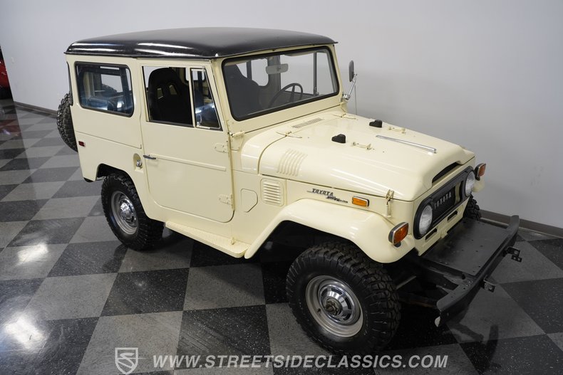 Toyota-Land-cruiser-1970-White-Black-5
