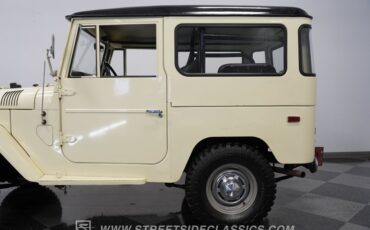 Toyota-Land-cruiser-1970-White-Black-8