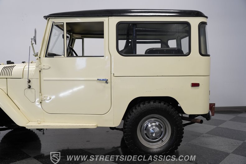 Toyota-Land-cruiser-1970-White-Black-8