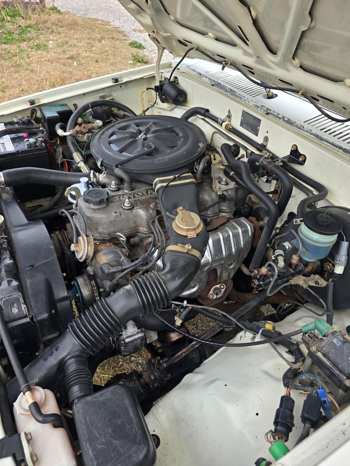 Toyota-Pickup-1987-Standard-Cab-Pickup-13