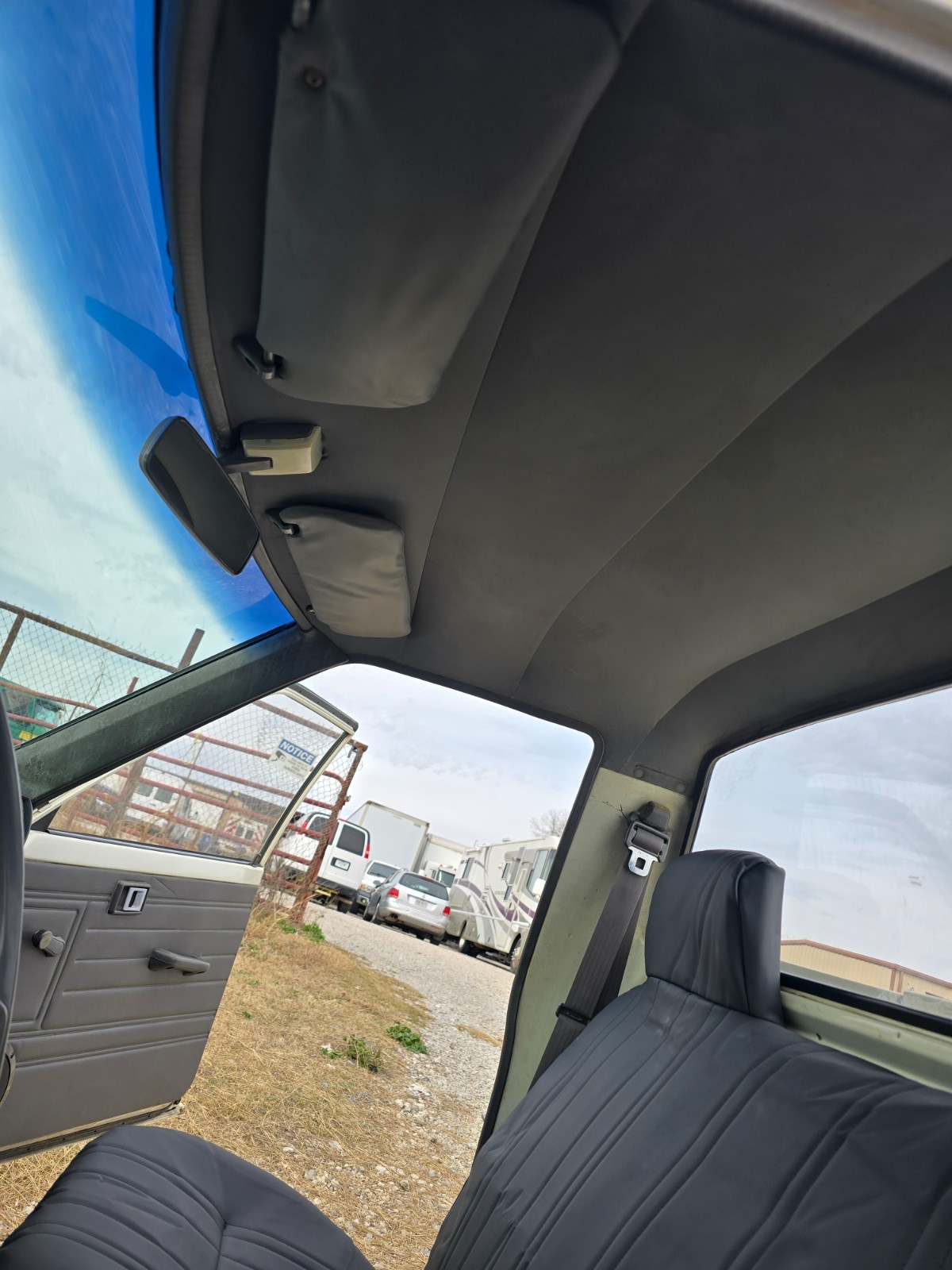 Toyota-Pickup-1987-Standard-Cab-Pickup-9