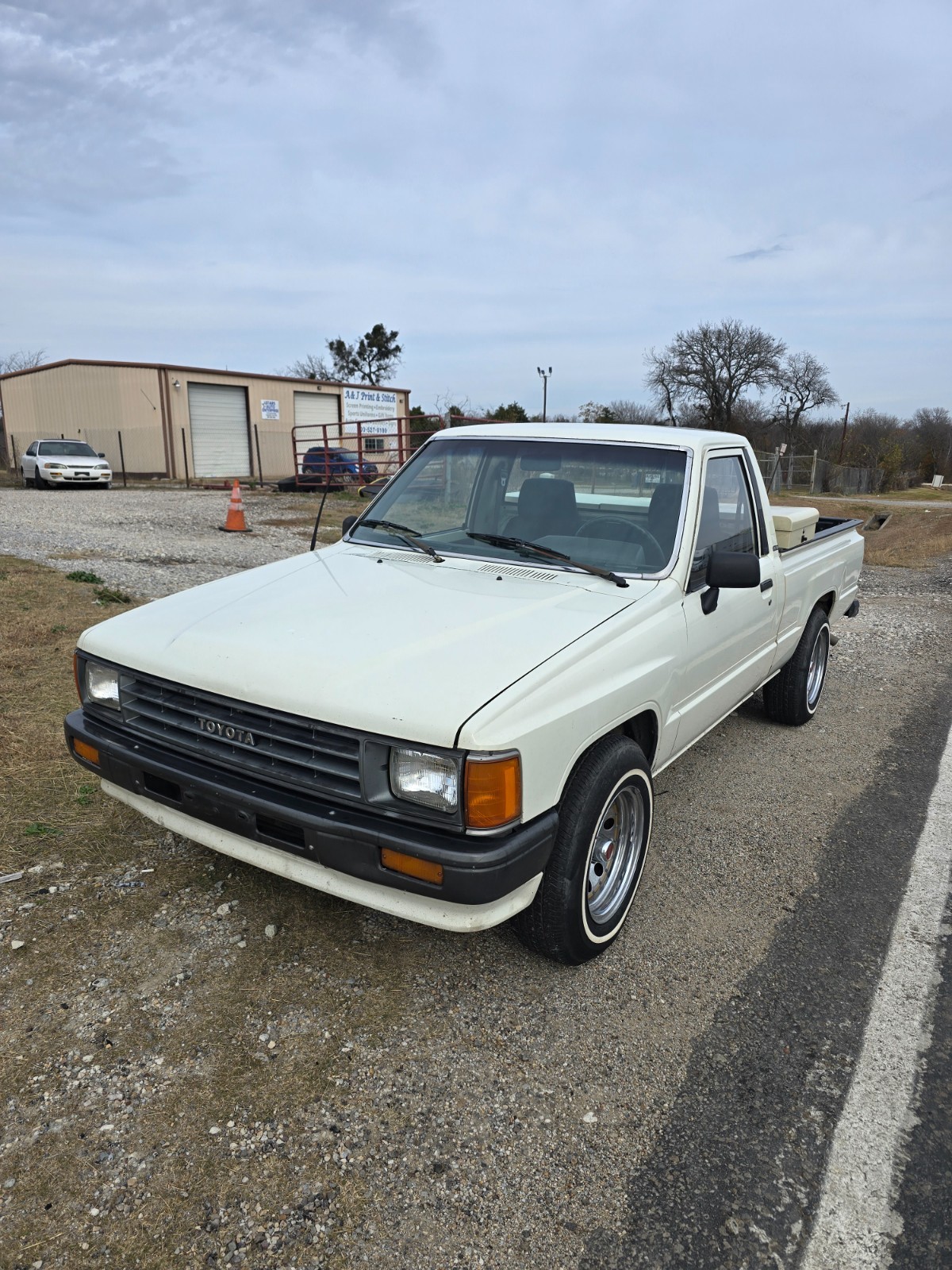 Toyota-Pickup-1987-Standard-Cab-Pickup