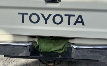 Toyota-Pickup-1989-Pickup-10