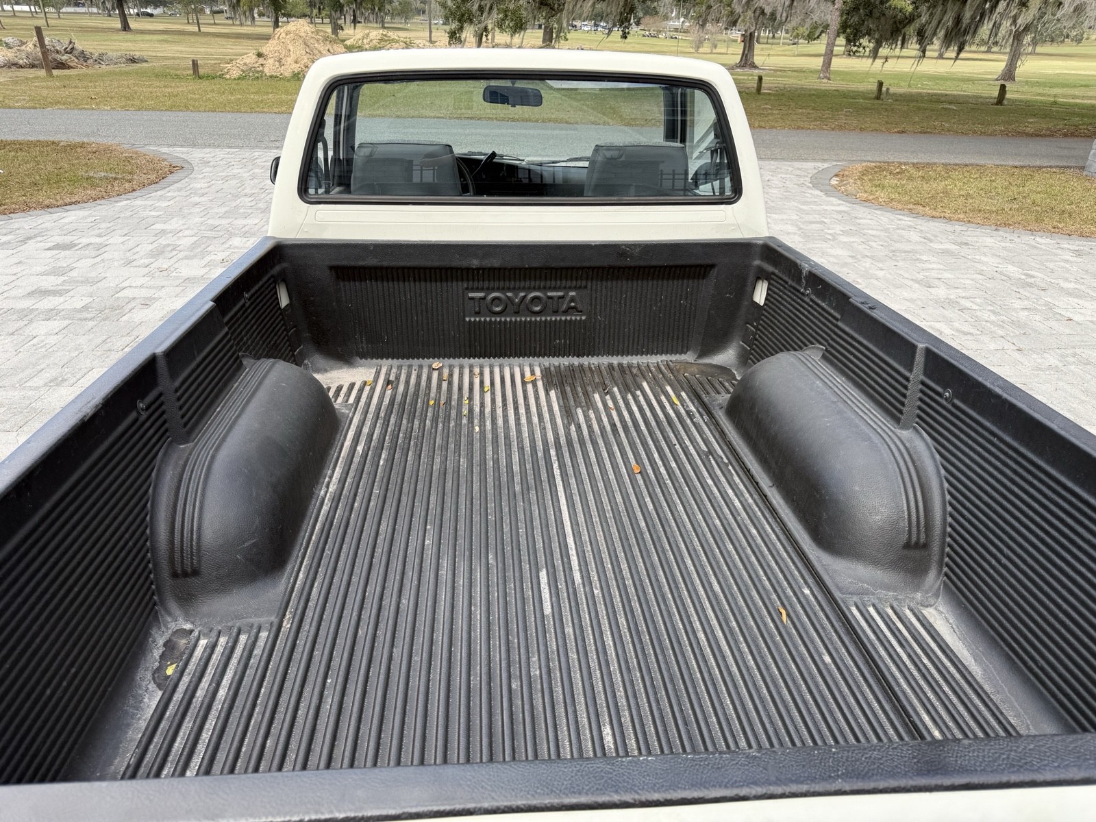 Toyota-Pickup-1989-Pickup-15