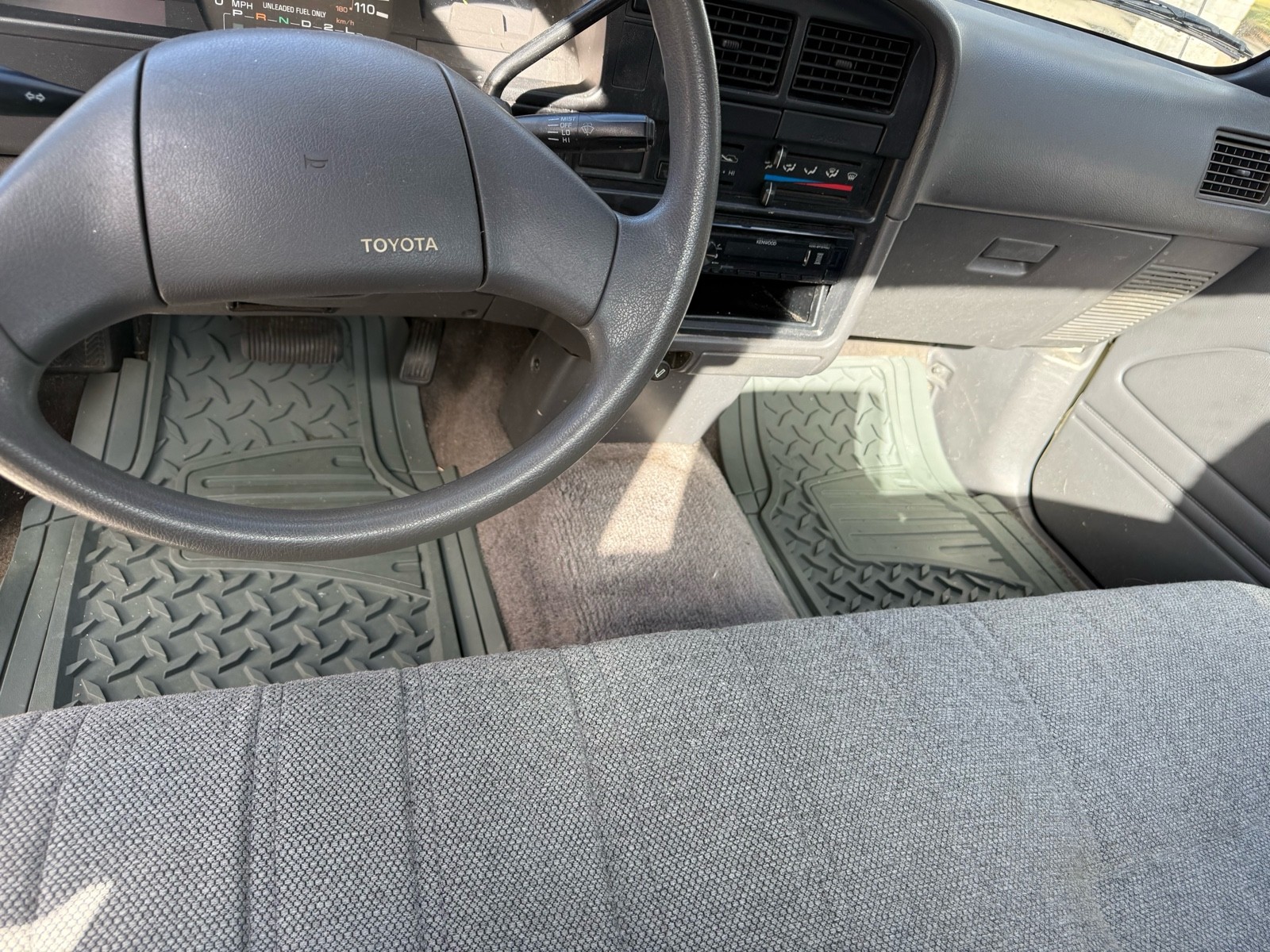 Toyota-Pickup-1989-Pickup-19