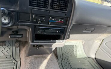 Toyota-Pickup-1989-Pickup-20