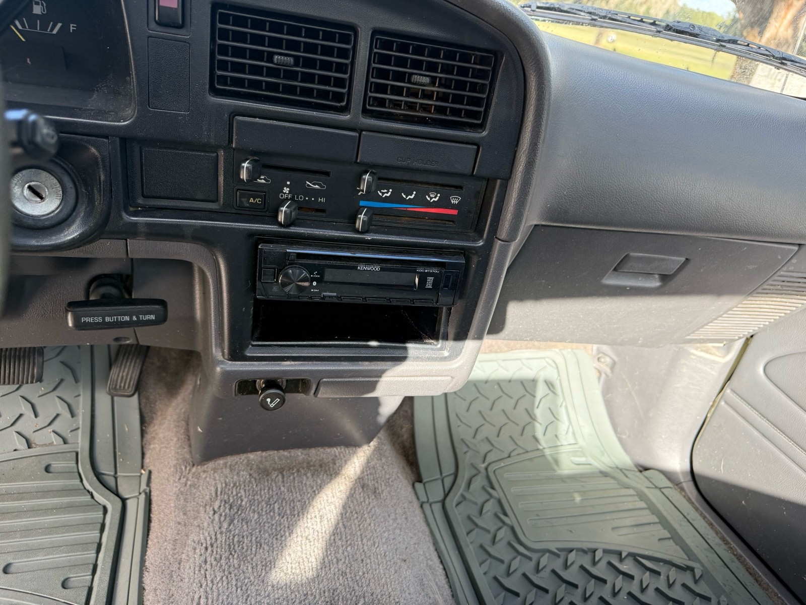 Toyota-Pickup-1989-Pickup-20