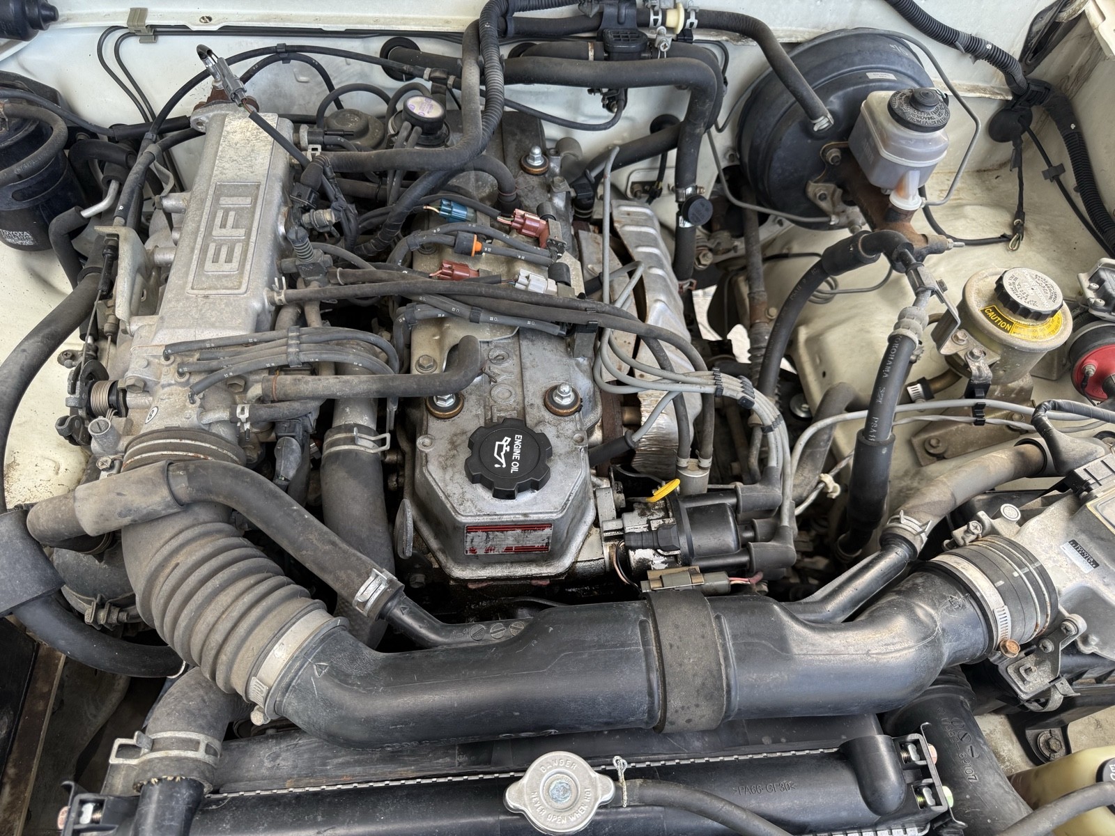 Toyota-Pickup-1989-Pickup-23