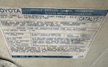 Toyota-Pickup-1989-Pickup-26