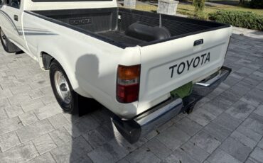 Toyota-Pickup-1989-Pickup-3