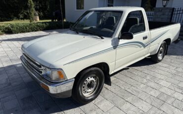 Toyota-Pickup-1989-Pickup