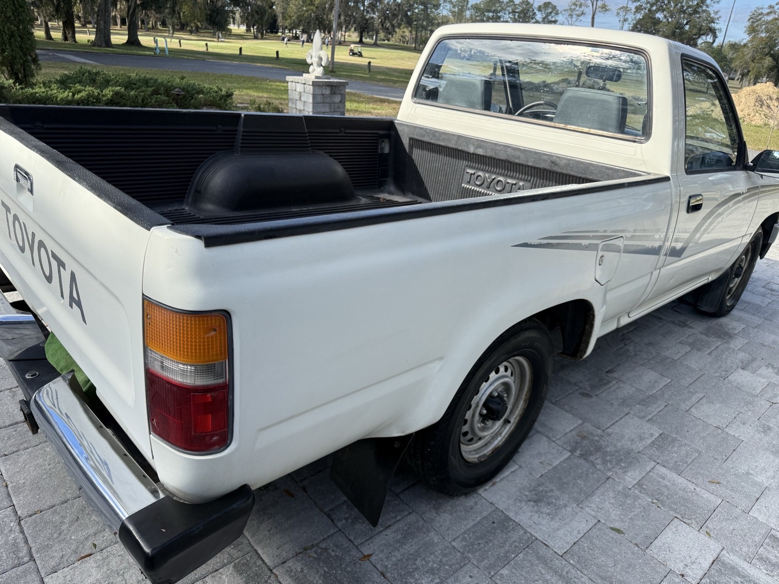 Toyota-Pickup-1989-Pickup-4