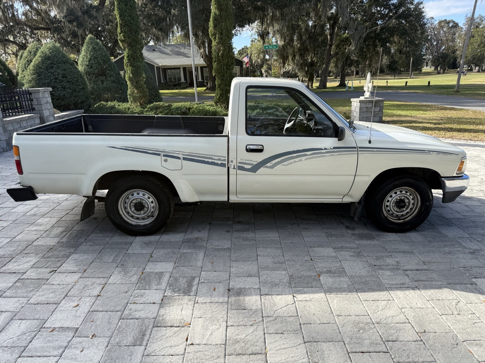 Toyota-Pickup-1989-Pickup-6