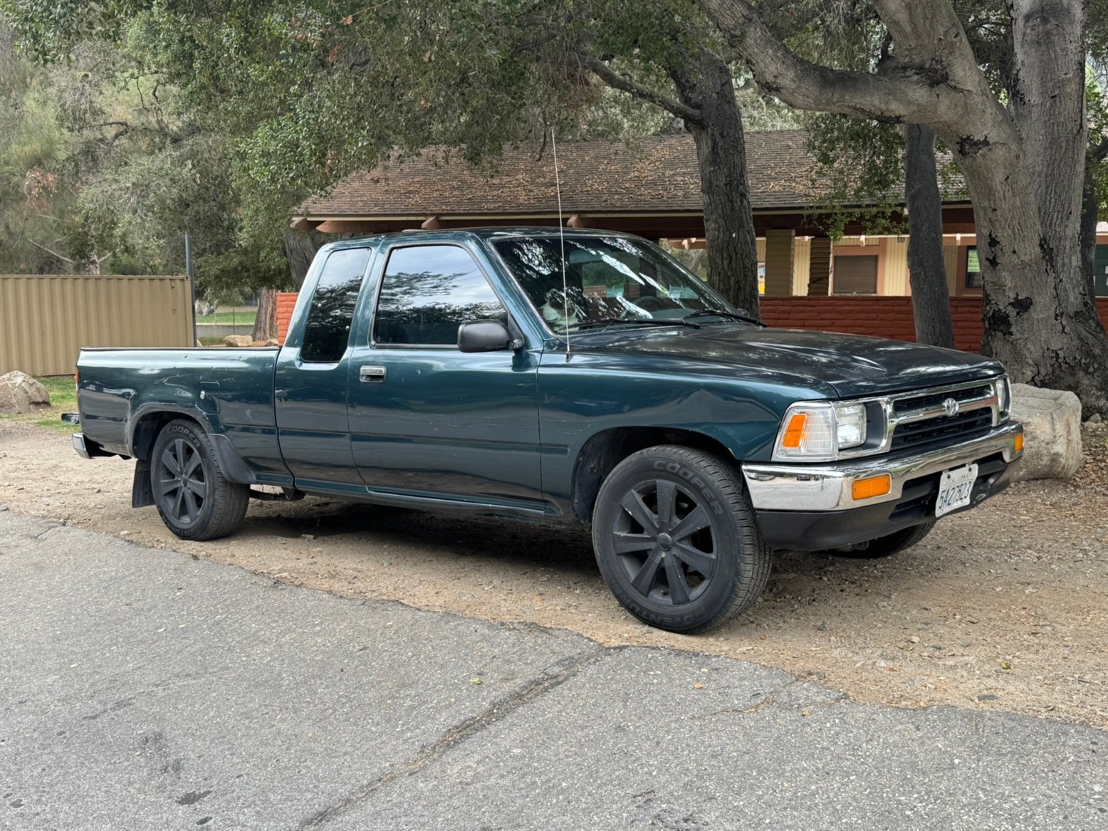 Toyota-Pickup-1995-Extended-Cab-Pickup-10