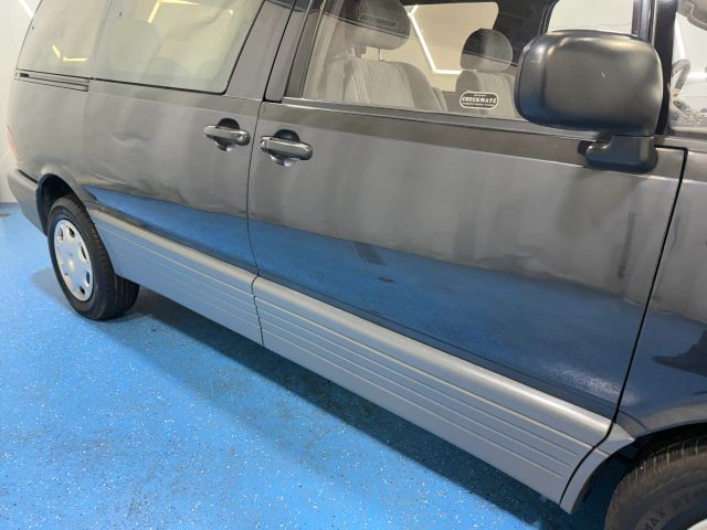 Toyota-Previa-1995-Mini-Passenger-Van-18