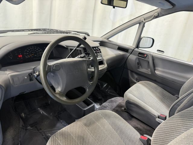 Toyota-Previa-1995-Mini-Passenger-Van-21