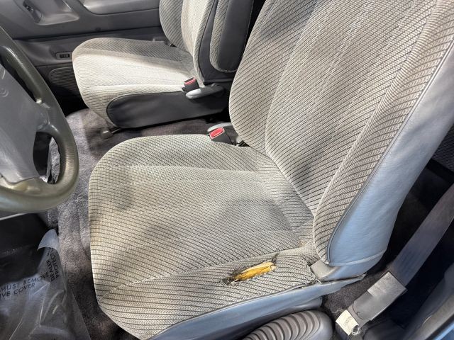 Toyota-Previa-1995-Mini-Passenger-Van-22