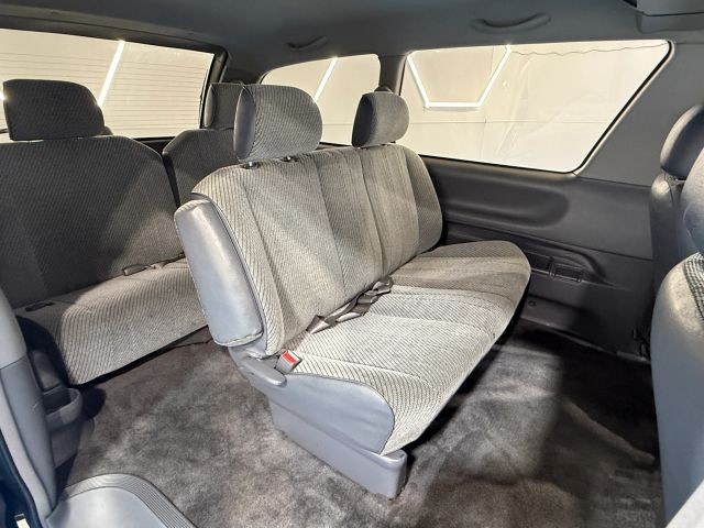 Toyota-Previa-1995-Mini-Passenger-Van-32
