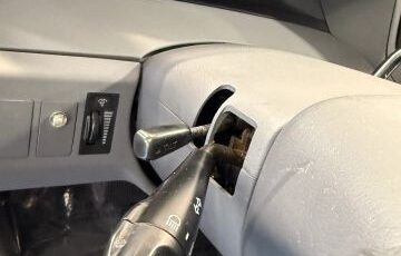 Toyota-Previa-1995-Mini-Passenger-Van-39