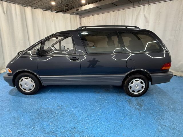 Toyota-Previa-1995-Mini-Passenger-Van-5