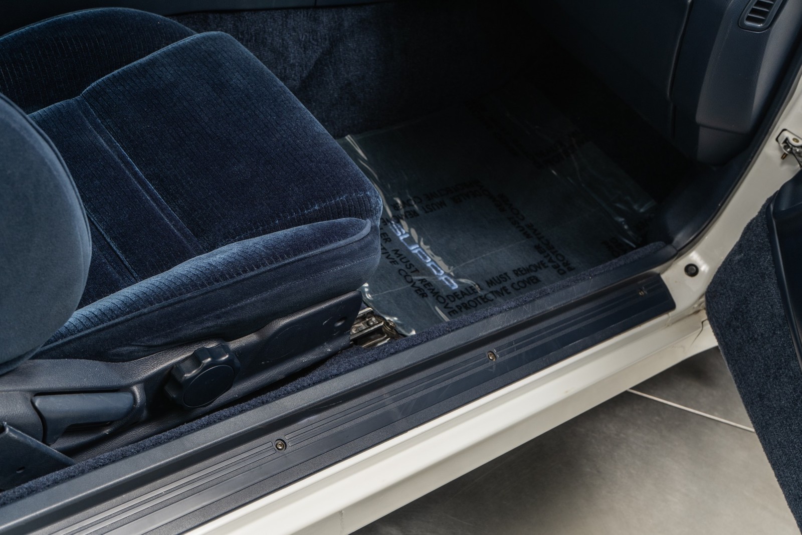 Toyota-Supra-1988-Hatchback-28