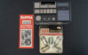 Toyota-Supra-1988-Hatchback-29