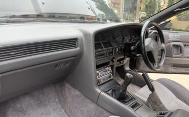 Toyota-Supra-1989-Hatchback-18