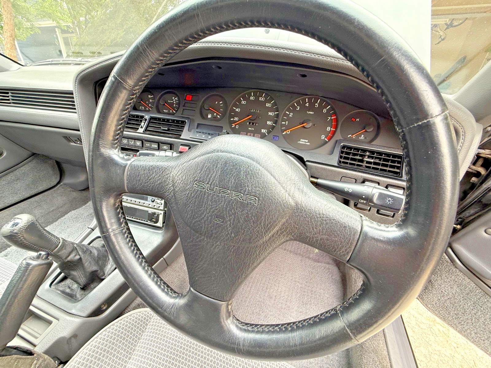 Toyota-Supra-1989-Hatchback-22