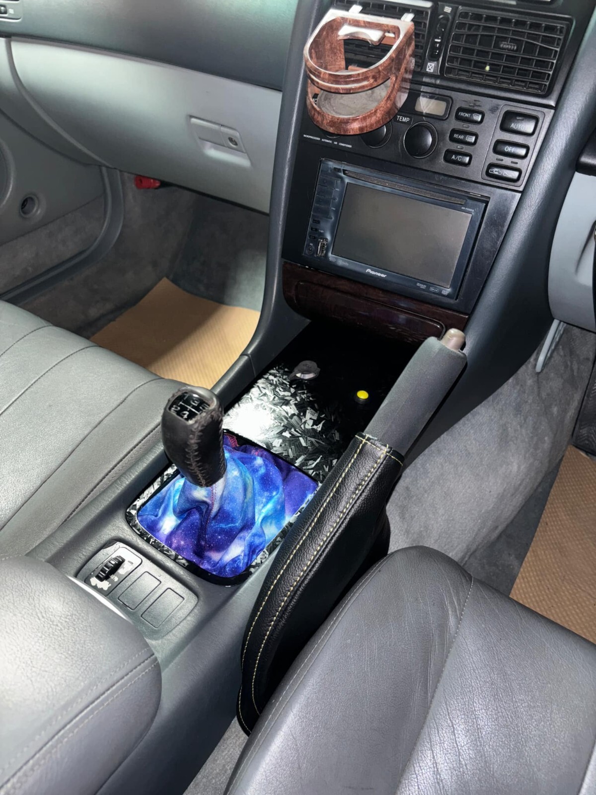 Toyota-Supra-1992-Sedan-3