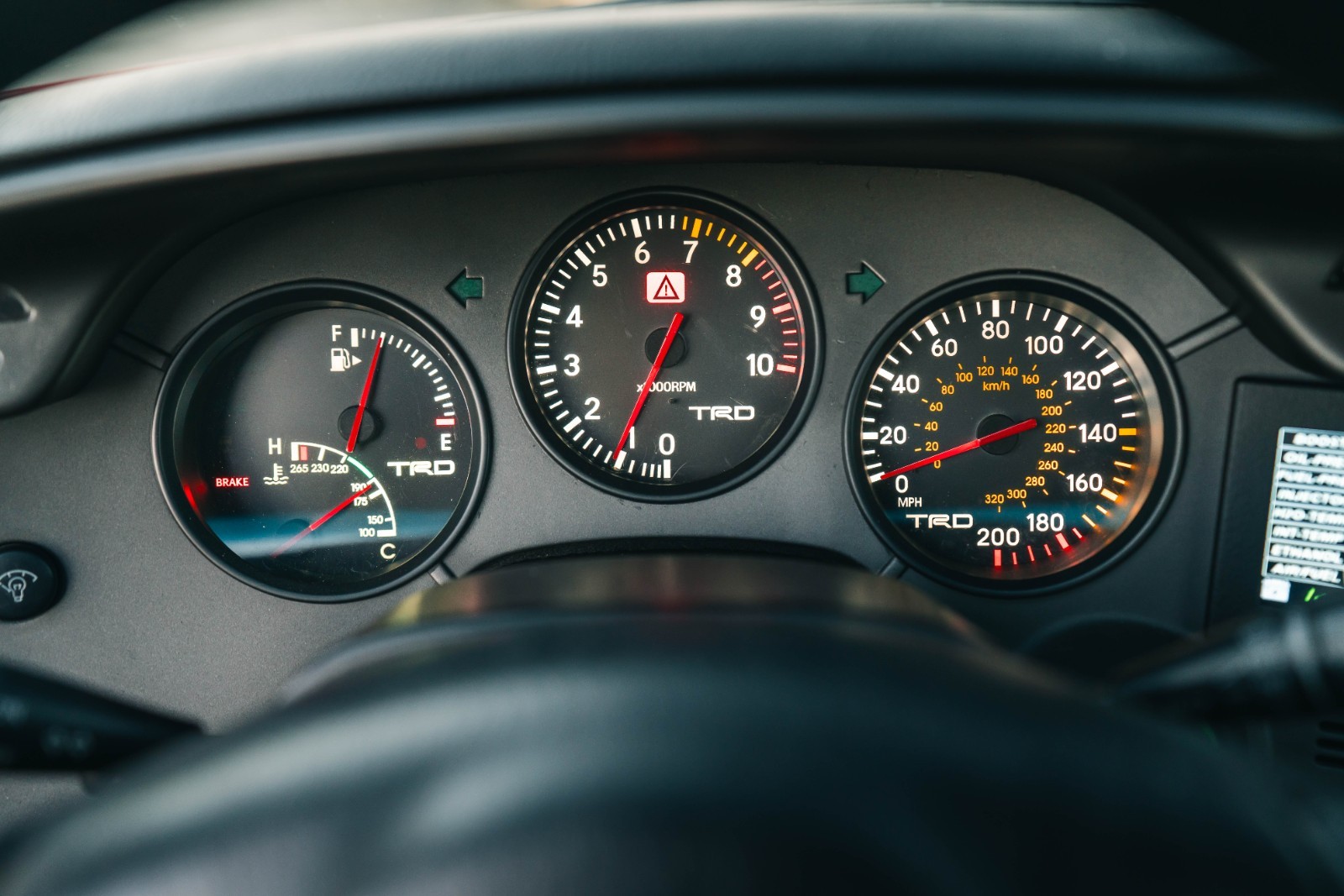 Toyota-Supra-1993-Hatchback-18