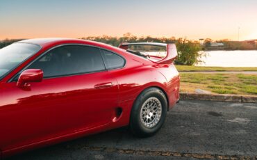 Toyota-Supra-1993-Hatchback-27