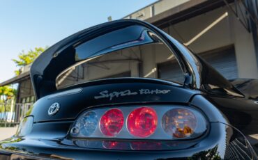 Toyota-Supra-1994-Coupe-11