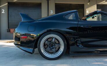 Toyota-Supra-1994-Coupe-13