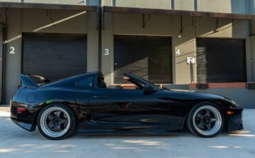 Toyota-Supra-1994-Coupe-14