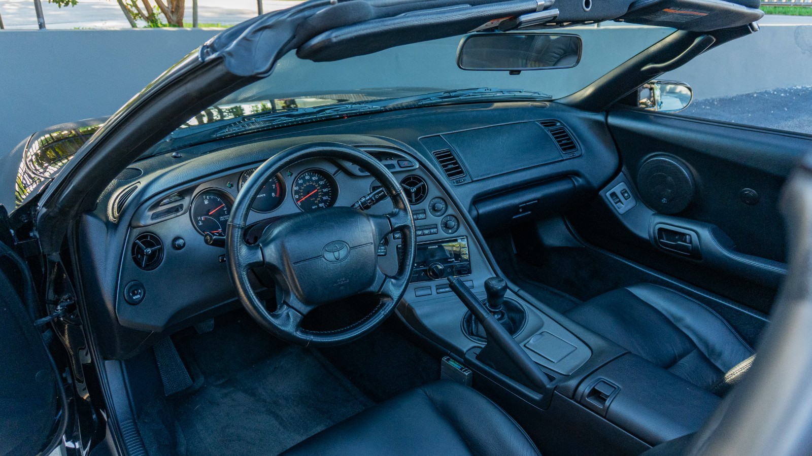 Toyota-Supra-1994-Coupe-27