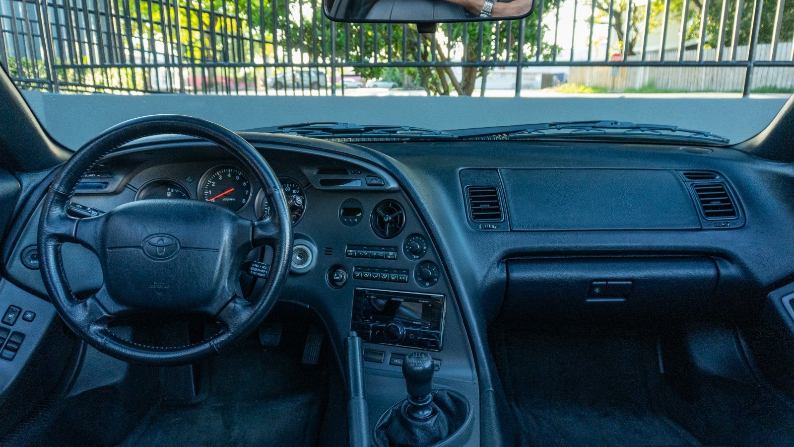 Toyota-Supra-1994-Coupe-31