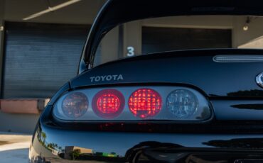 Toyota-Supra-1994-Coupe-8