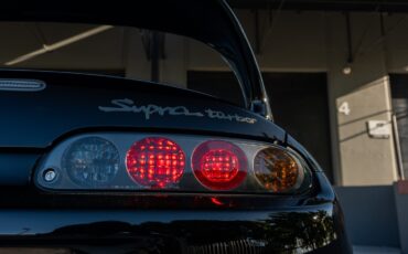 Toyota-Supra-1994-Coupe-9