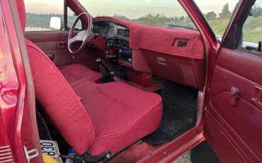 Toyota-Tacoma-1989-4
