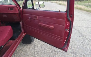 Toyota-Tacoma-1989-5