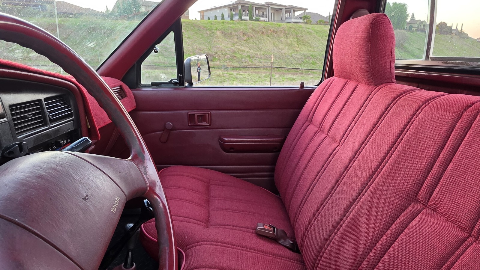 Toyota-Tacoma-1989-8