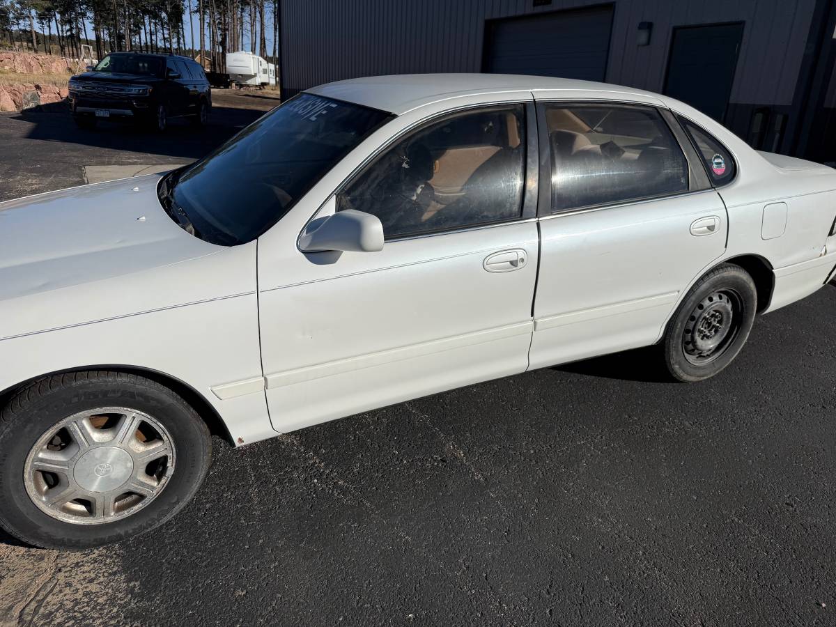 Toyota-avalon-1995-1