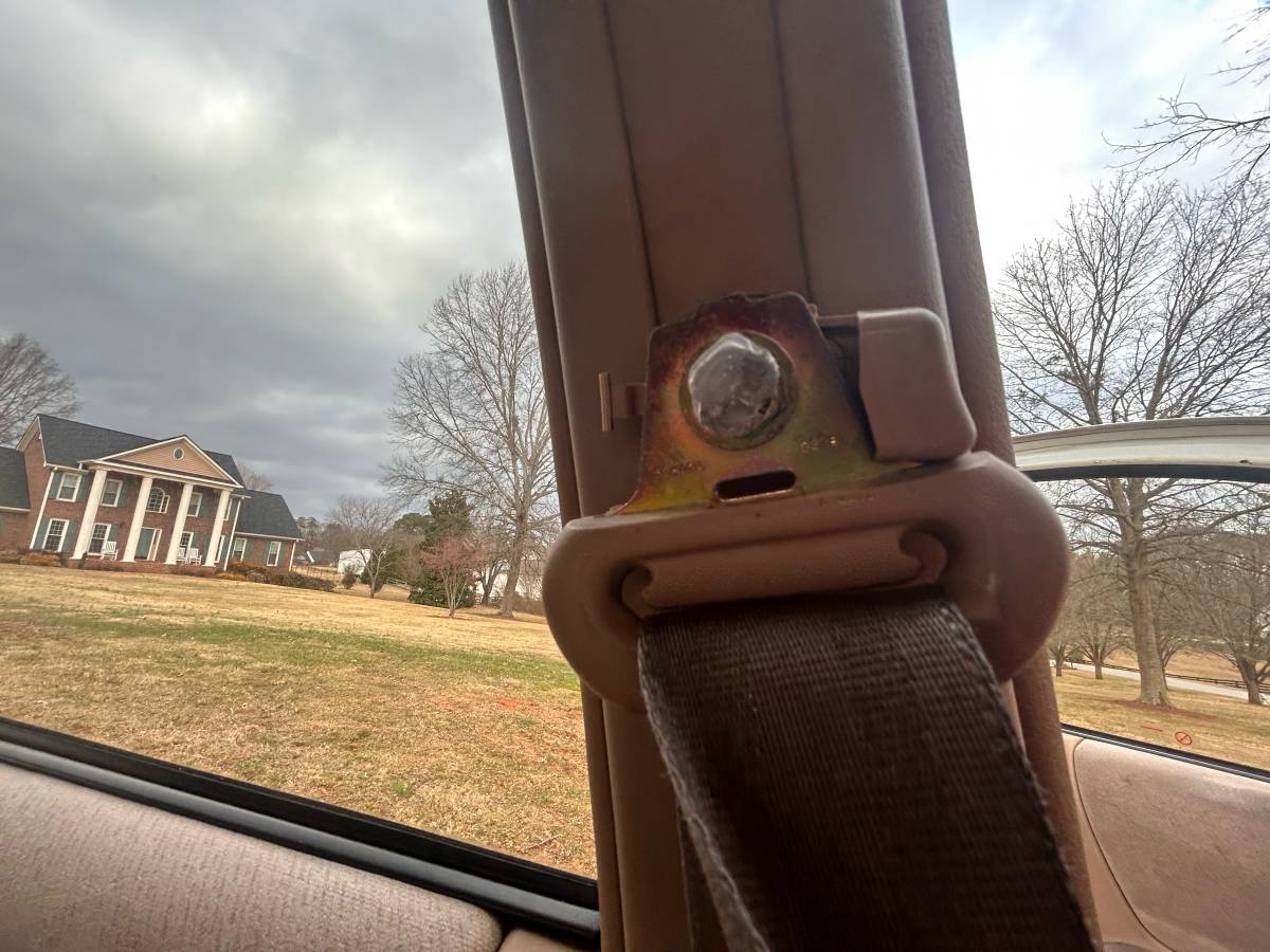 Toyota-avalon-1995-white-1