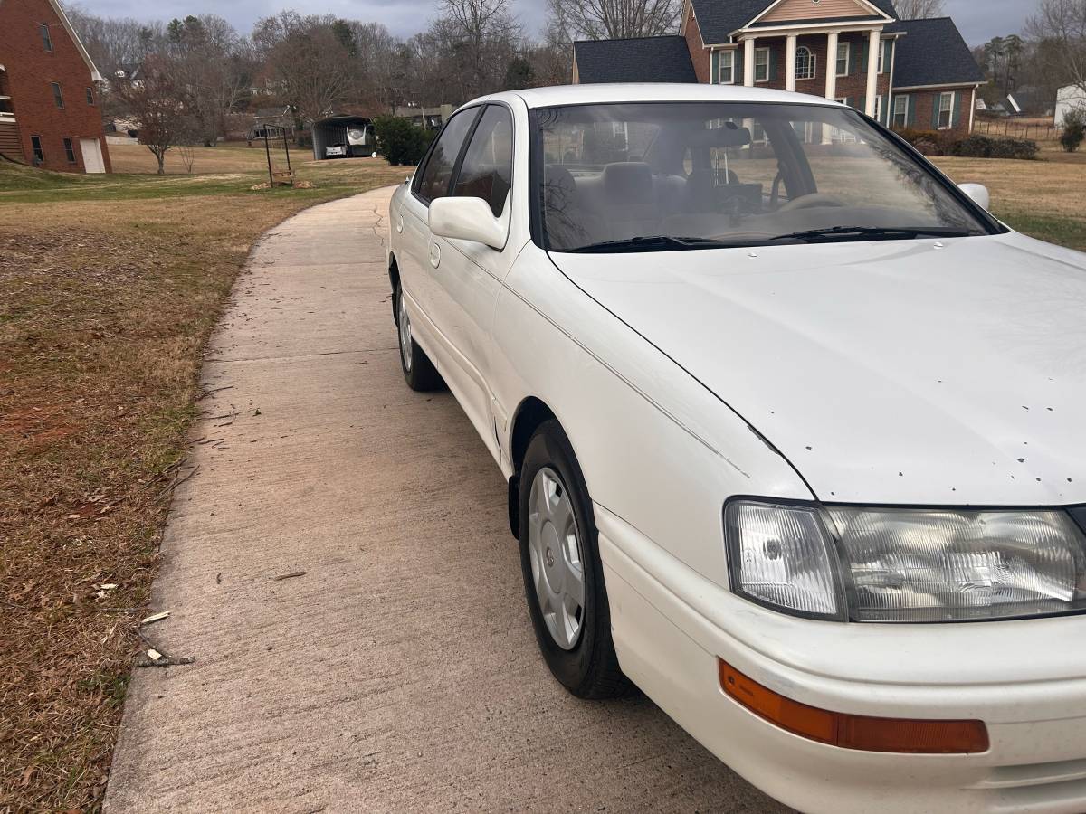 Toyota-avalon-1995-white-11