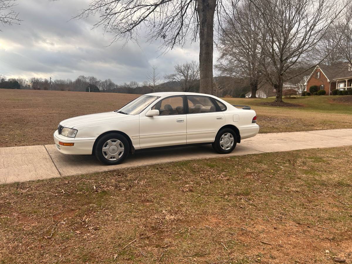 Toyota-avalon-1995-white-13