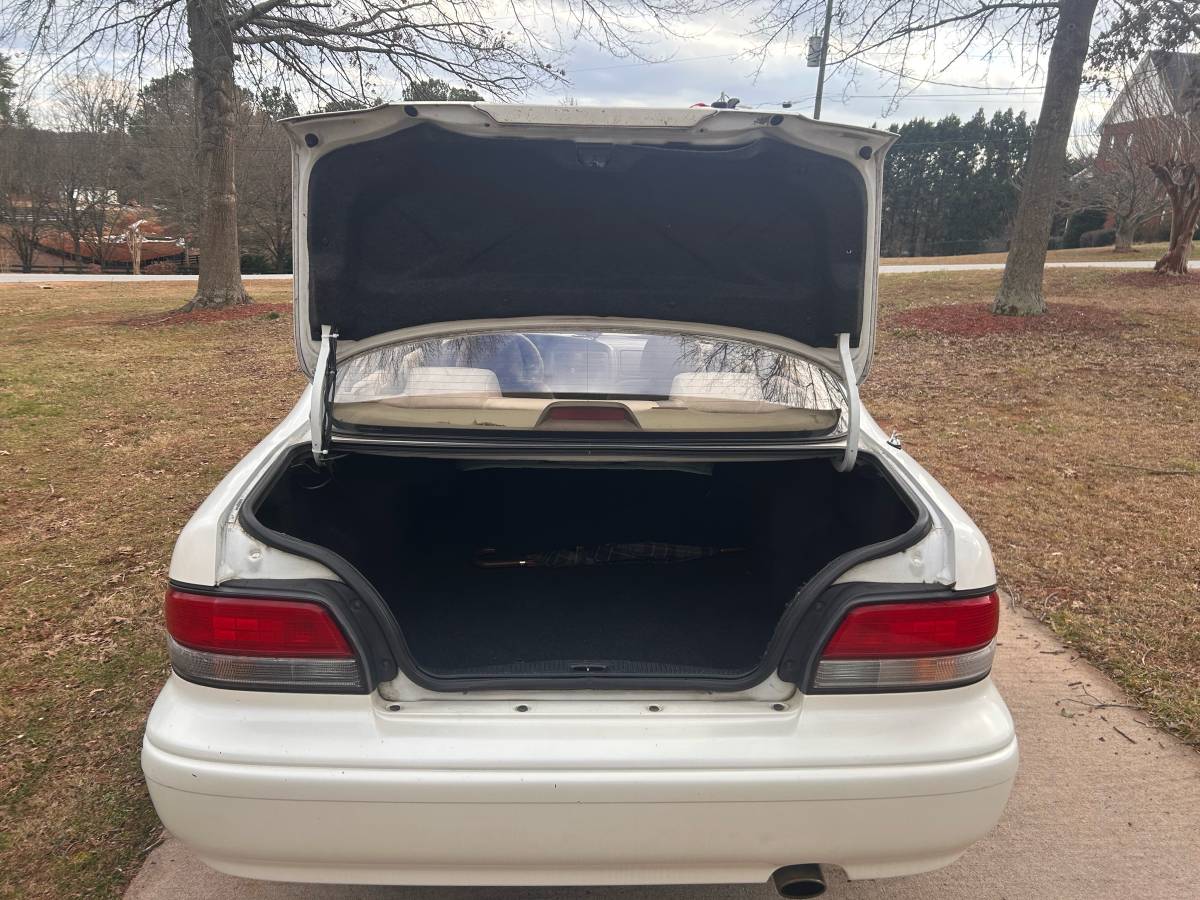 Toyota-avalon-1995-white-6