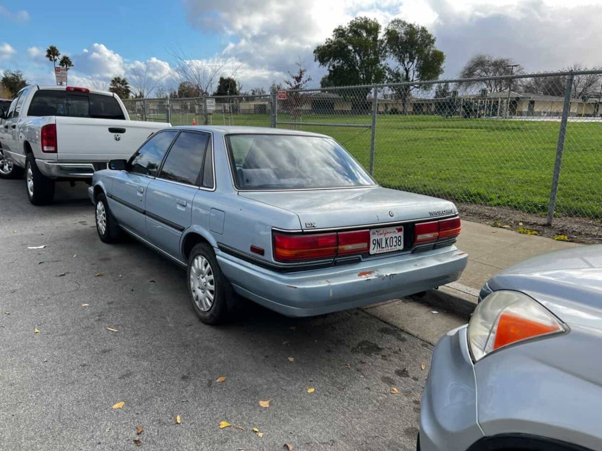 Toyota-camry-1991-blue-5