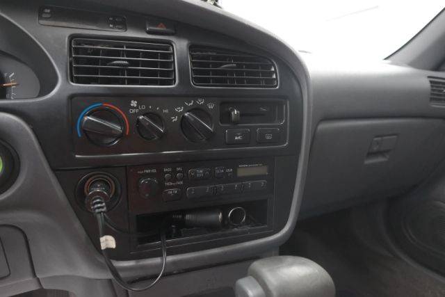 Toyota-camry-1992-11