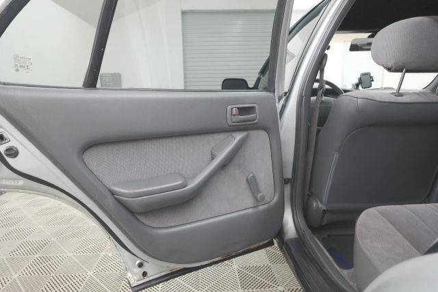 Toyota-camry-1992-14