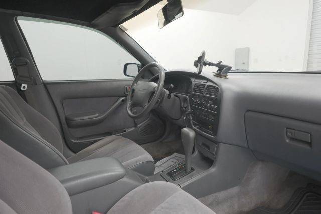 Toyota-camry-1992-23